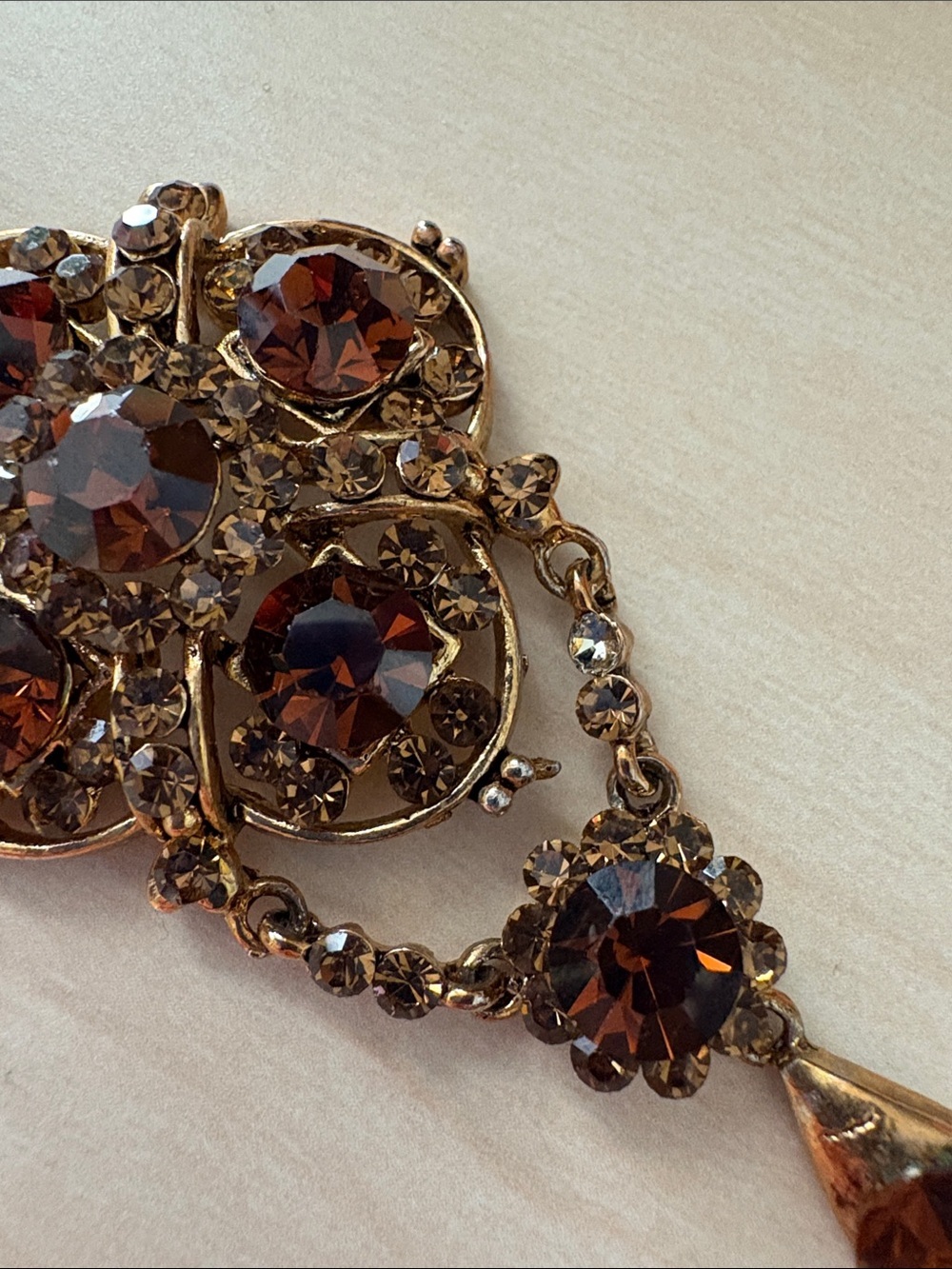 Gold-Tone Amber Crystal Pendant Necklace - Elegant Women's Jewelry - Picture 4 of 4